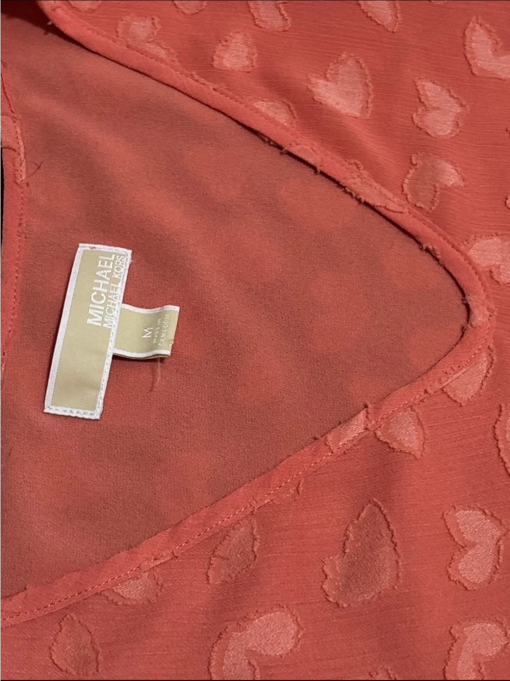 MICHAEL Michael Kors Coral Textured Heart-Print V-Neck Top